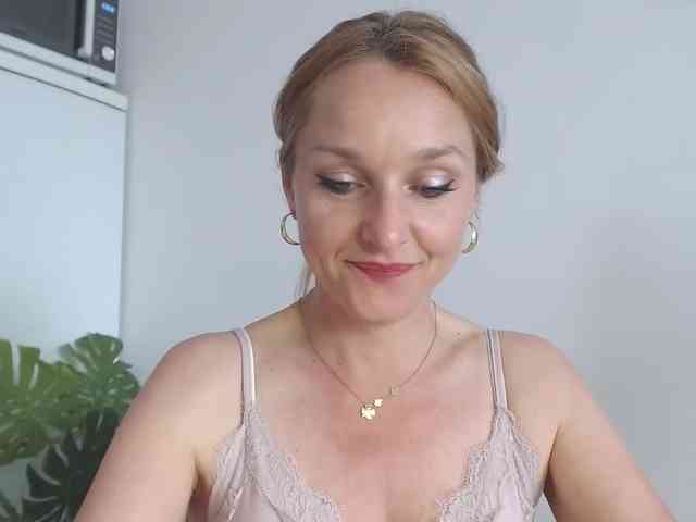 SecretAlicia webcam