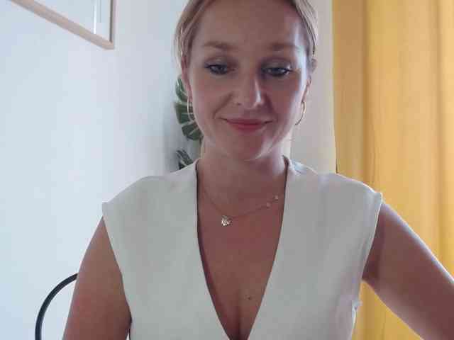 SecretAlicia webcam