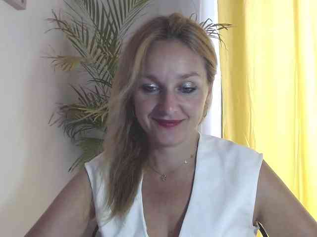 SecretAlicia webcam