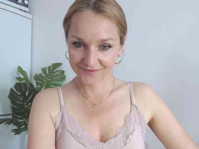 SecretAlicia webcam
