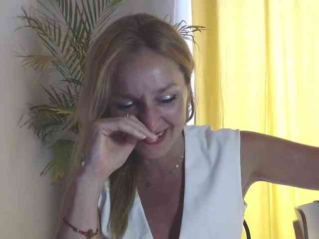 SecretAlicia webcam