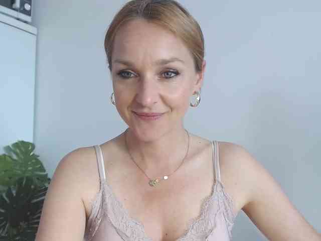 SecretAlicia webcam