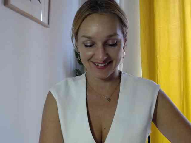 SecretAlicia webcam