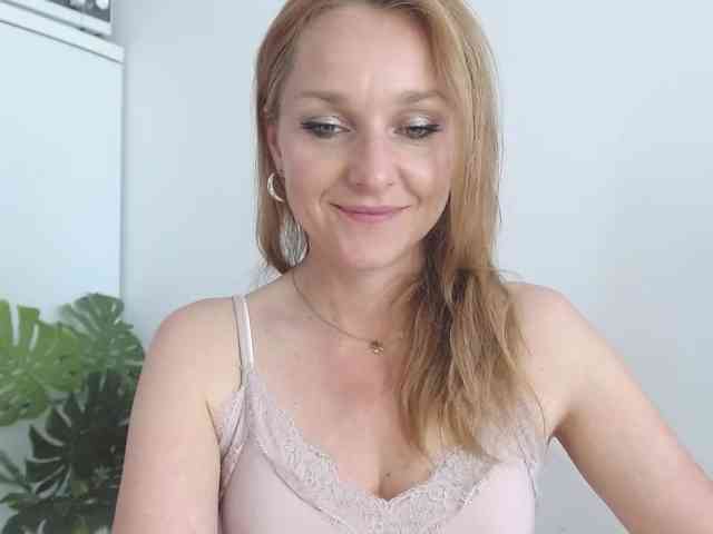 SecretAlicia webcam