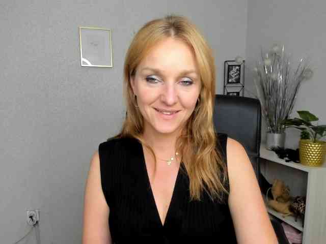 SecretAlicia webcam