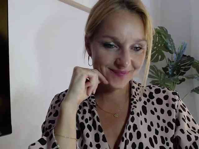 SecretAlicia webcam
