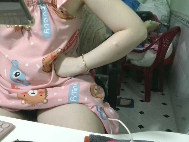le modèle hana-sexy est en webcam porno dans un show sur le site bongacams, il possède les tags suivants: Asian,Brunette,Hairy