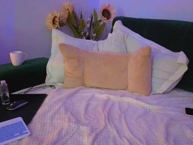 Sweetaniaa live cam