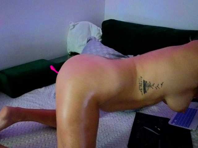 Sweetaniaa's BongaCams show and profile