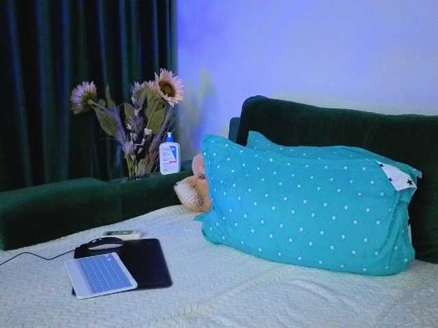 Sweetaniaa live webcam show
