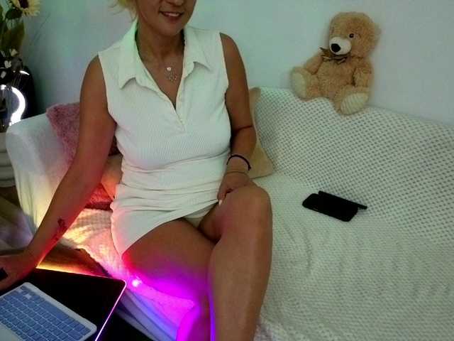 Sweetaniaa live cam on BongaCams