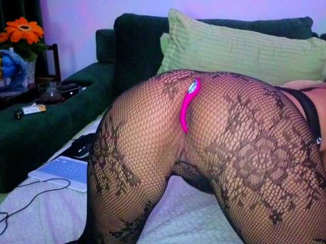 Sweetaniaa live cam preview