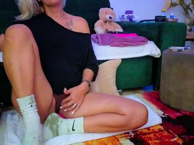 Sweetaniaa live cam on BongaCams