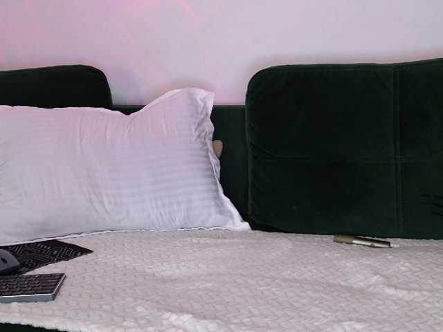 Sweetaniaa live cam