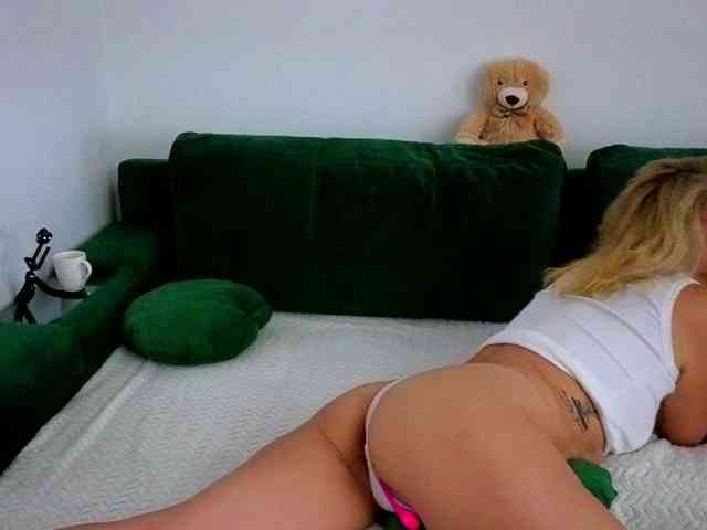 Sweetaniaa webcam
