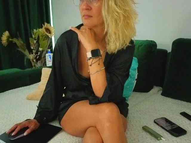 Sweetaniaa webcam