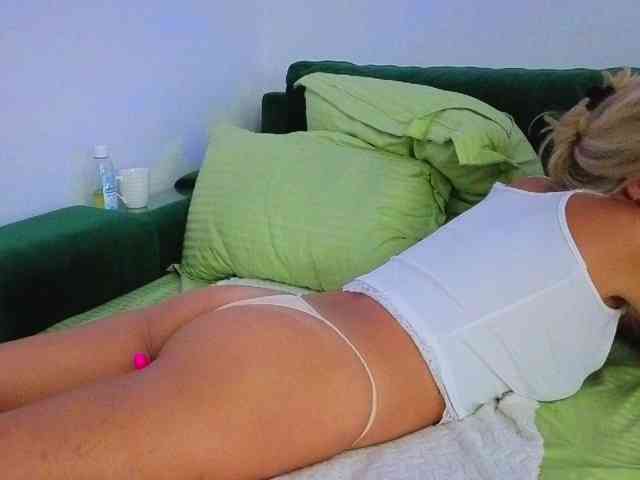 Sweetaniaa webcam