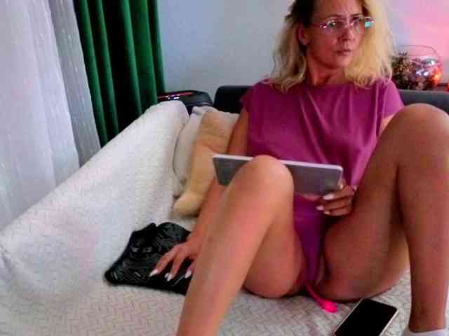 Sweetaniaa webcam