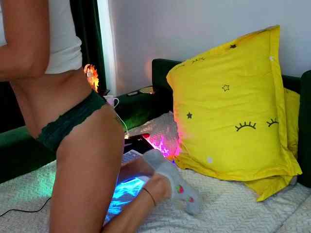 Sweetaniaa webcam