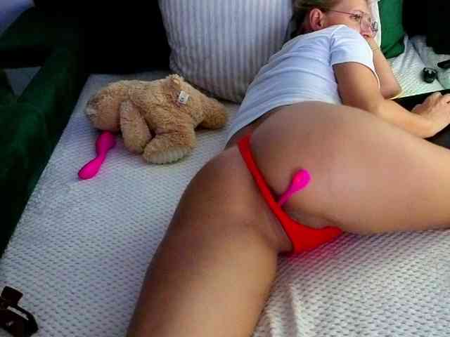 Sweetaniaa webcam