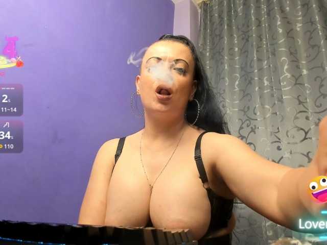 AdriannaLyly live cam on BongaCams