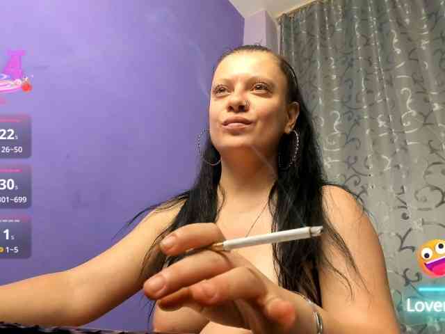 AdriannaLyly webcam