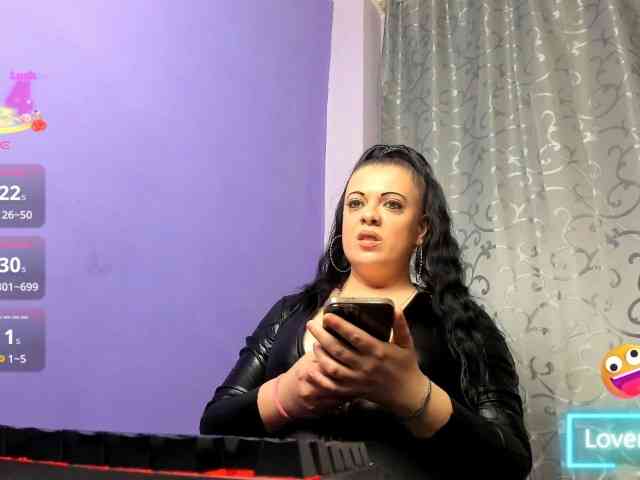 AdriannaLyly webcam