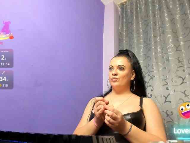 AdriannaLyly webcam