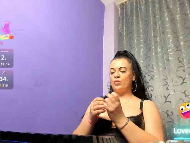 AdriannaLyly webcam