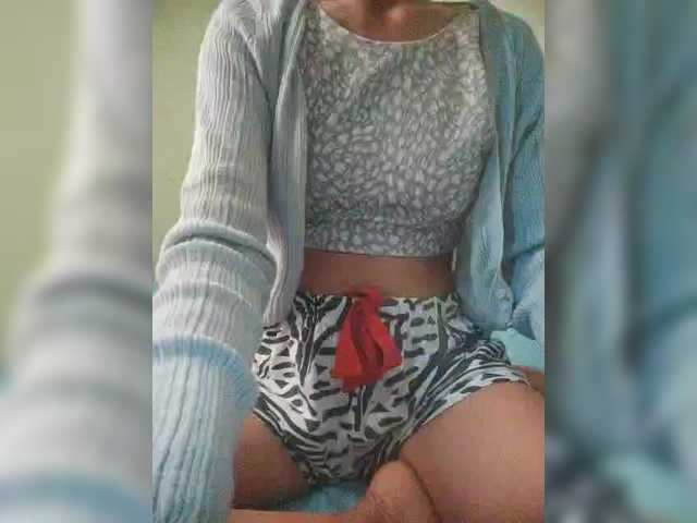 Molie-777 — live female cam