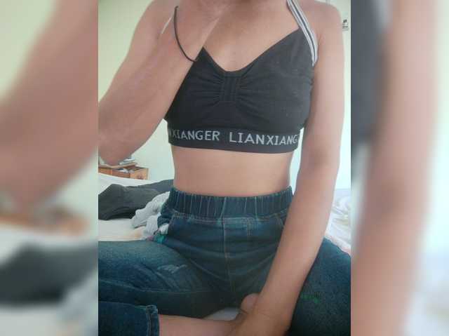Rabearivelo, en vivo ahora en BongaCams