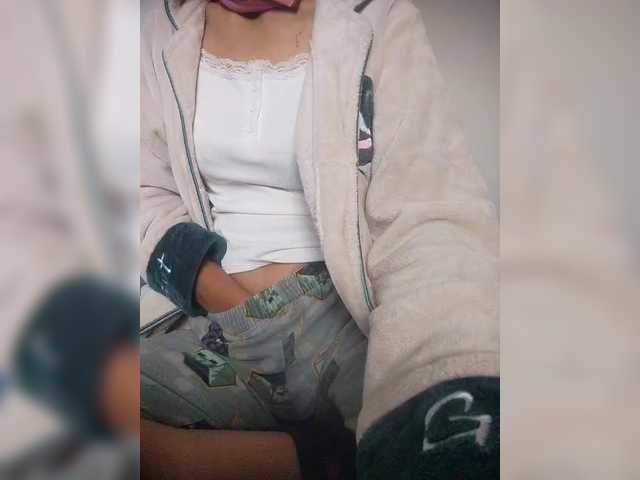 Rabearivelo live cam on BongaCams