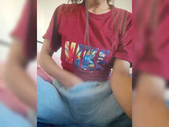 Molie-777 webcam