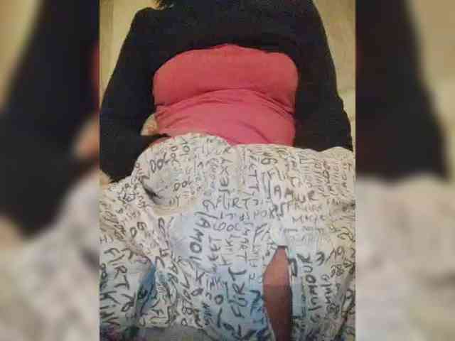 Rabearivelo Live Webcam on BongaCams