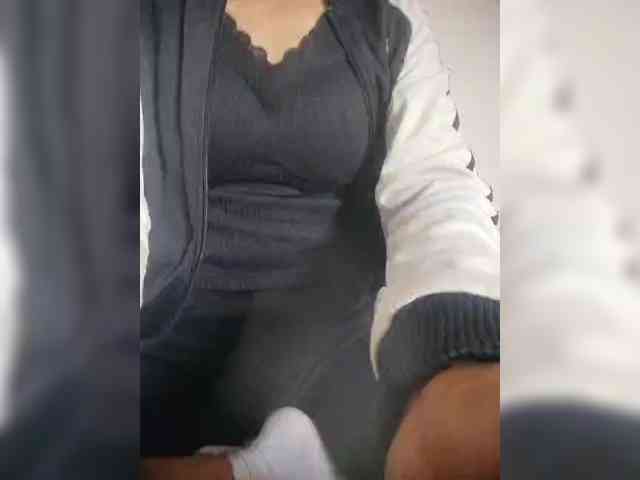 Molie-777 webcam