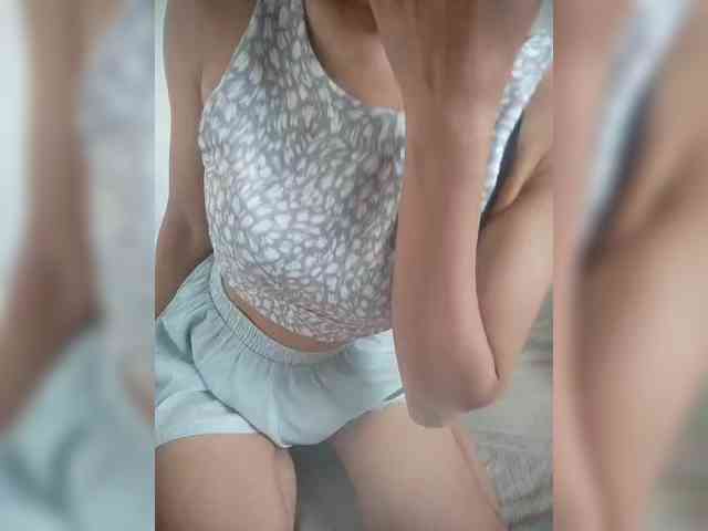 Molie-777 webcam