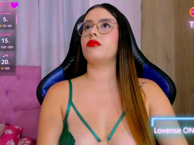 parisshayk live cam on BongaCams