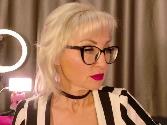 Milforja live cam on BongaCams