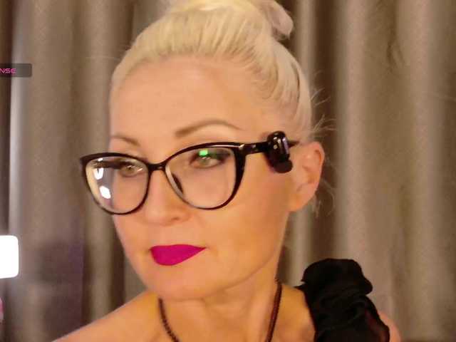 Milforja live cam on BongaCams
