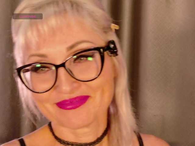 Milforja live cam on BongaCams