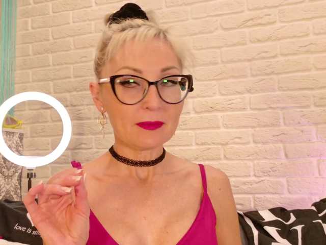 Milforja live cam on BongaCams