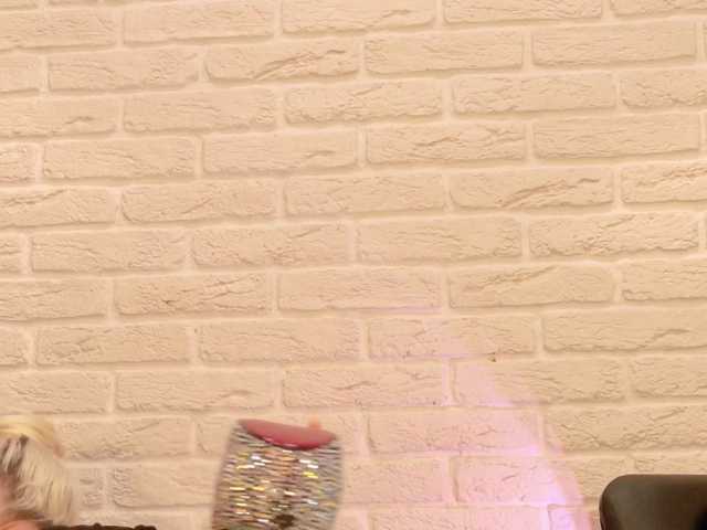 Milforja, en vivo ahora en BongaCams