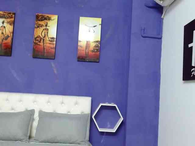 PAMELAMADAMEHOT3 Sex Cam Show