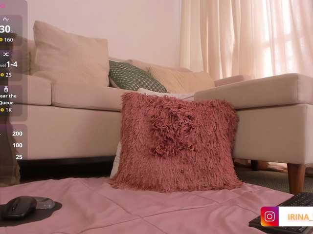 IrinaTannedd live cam on BongaCams