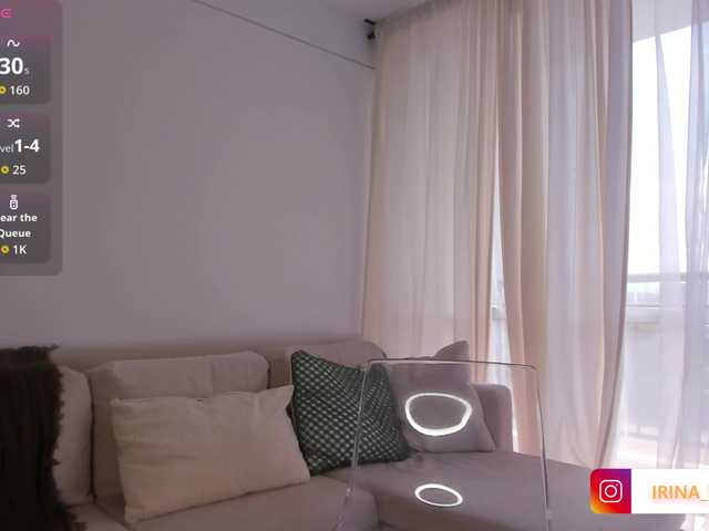 IrinaTannedd live cam on BongaCams