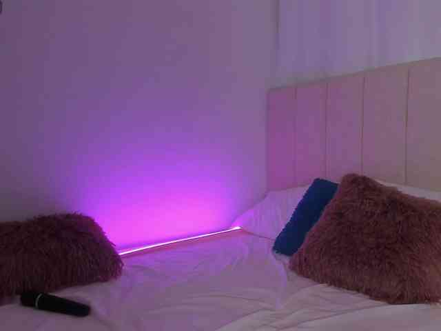 IrinaTannedd webcam