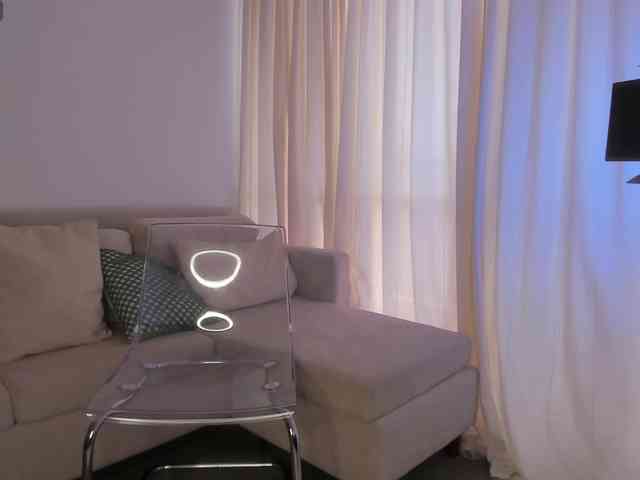 IrinaTannedd webcam