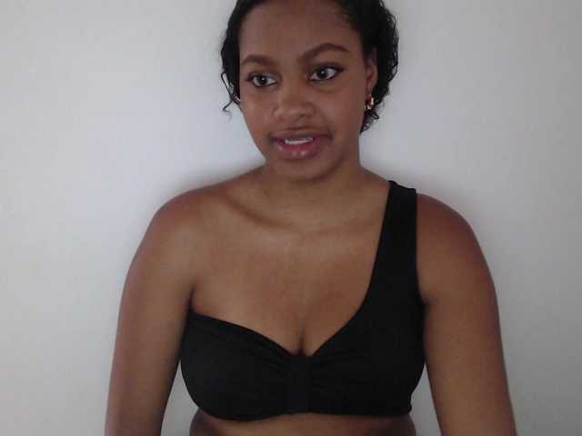 Stormihills live cam on BongaCams