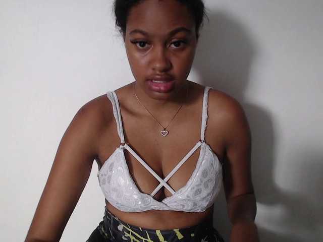 Stormihills live cam on BongaCams
