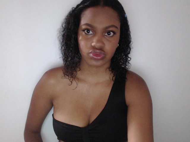 Stormihills live cam on BongaCams